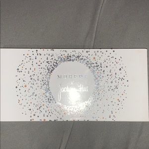 Jaclyn hill x morphe vault pallets- ring the alarm